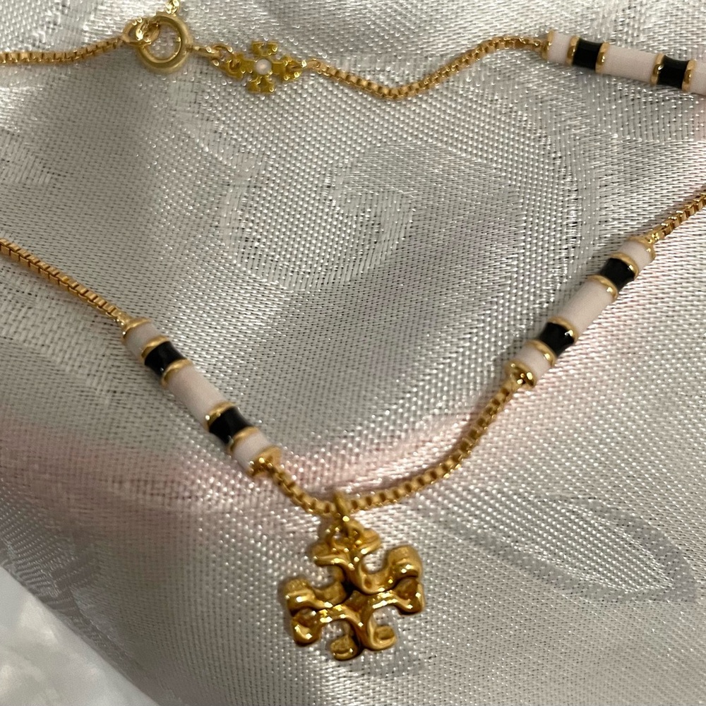 Tory Burch Gold Chain Bracelet with Black and Cream Beads New - Picture 6 of 7